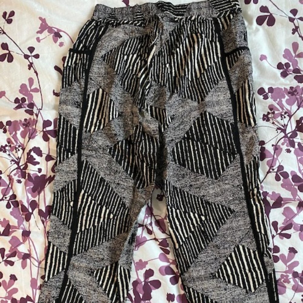 Anthropologie | Tribal Print Soft Pant | Small